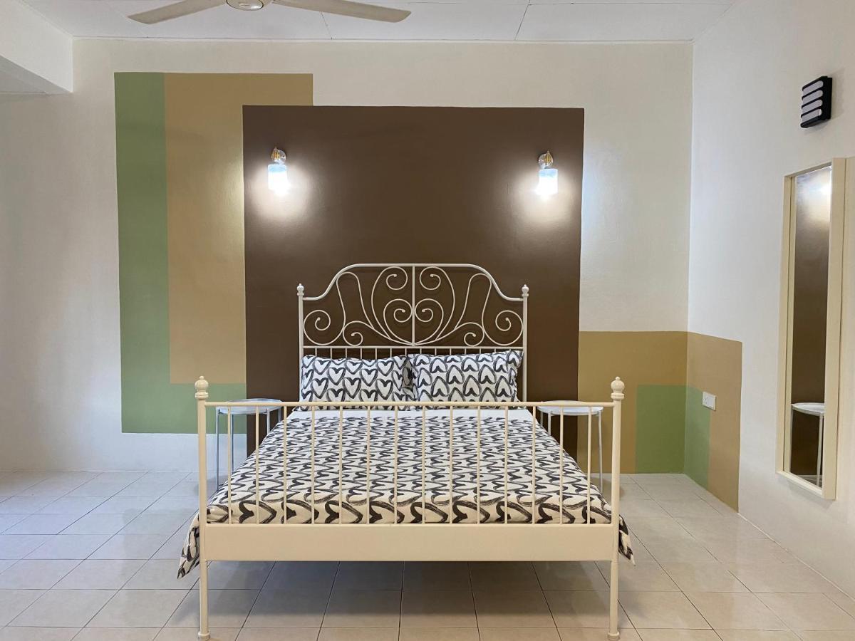 Comfy Sutera Seberang Jaya Villa Kampong Belah Dua Exterior photo